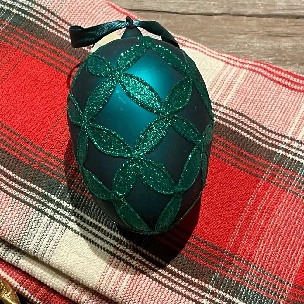Williams Sonoma emerald green Christmas ornament